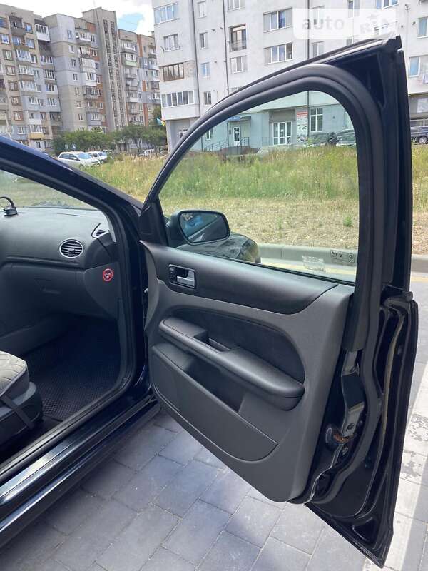 Хетчбек Ford Focus 2007 в Шептицькому