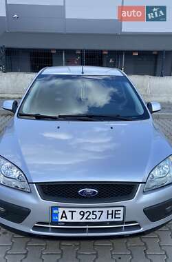 Хэтчбек Ford Focus 2007 в 