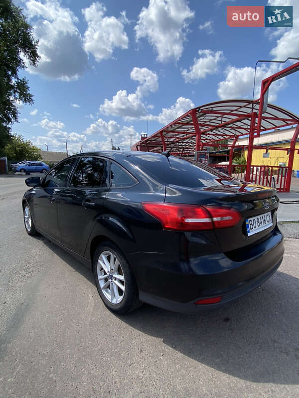 Седан Ford Focus 2014 в Десне