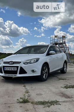 Седан Ford Focus 2013 в Краснограді