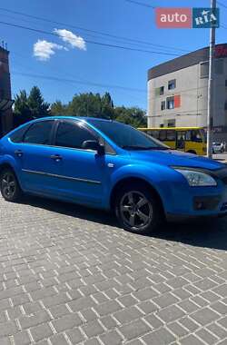 Хэтчбек Ford Focus 2006 в 
