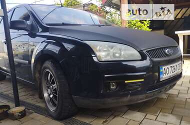 Хэтчбек Ford Focus 2005 в Берегово