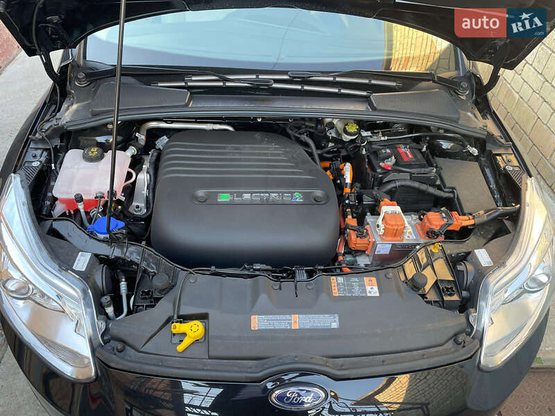 Хэтчбек Ford Focus 2017 в Киеве