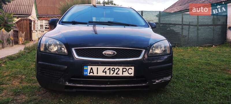 Хэтчбек Ford Focus 2005 в Макарове