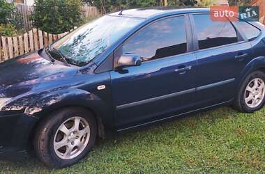 Хэтчбек Ford Focus 2005 в 