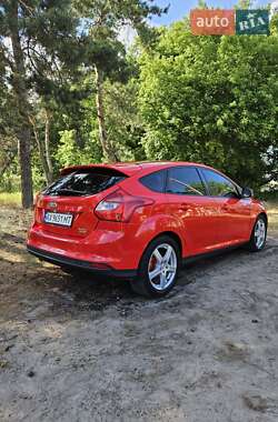 Хэтчбек Ford Focus 2013 в 