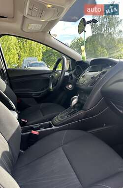 Седан Ford Focus 2015 в 