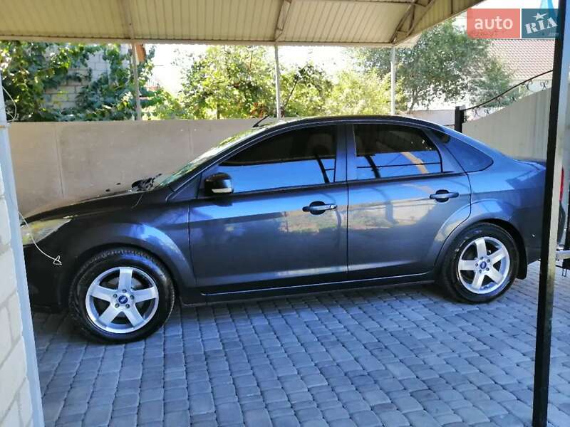 Седан Ford Focus 2008 в Первомайську