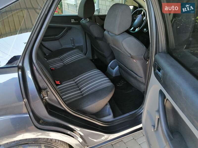 Седан Ford Focus 2008 в Первомайську