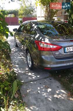 Седан Ford Focus 2014 в 