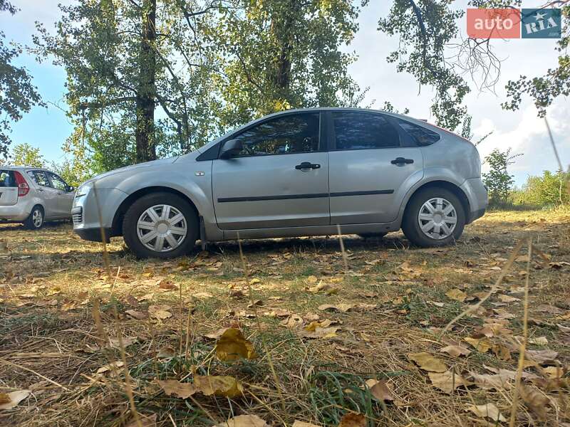 Хетчбек Ford Focus 2005 в Тячеві