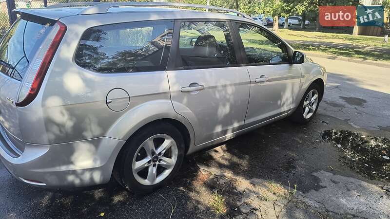 Ford Focus 2010