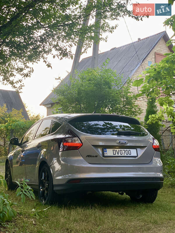Хэтчбек Ford Focus 2011 в Киеве