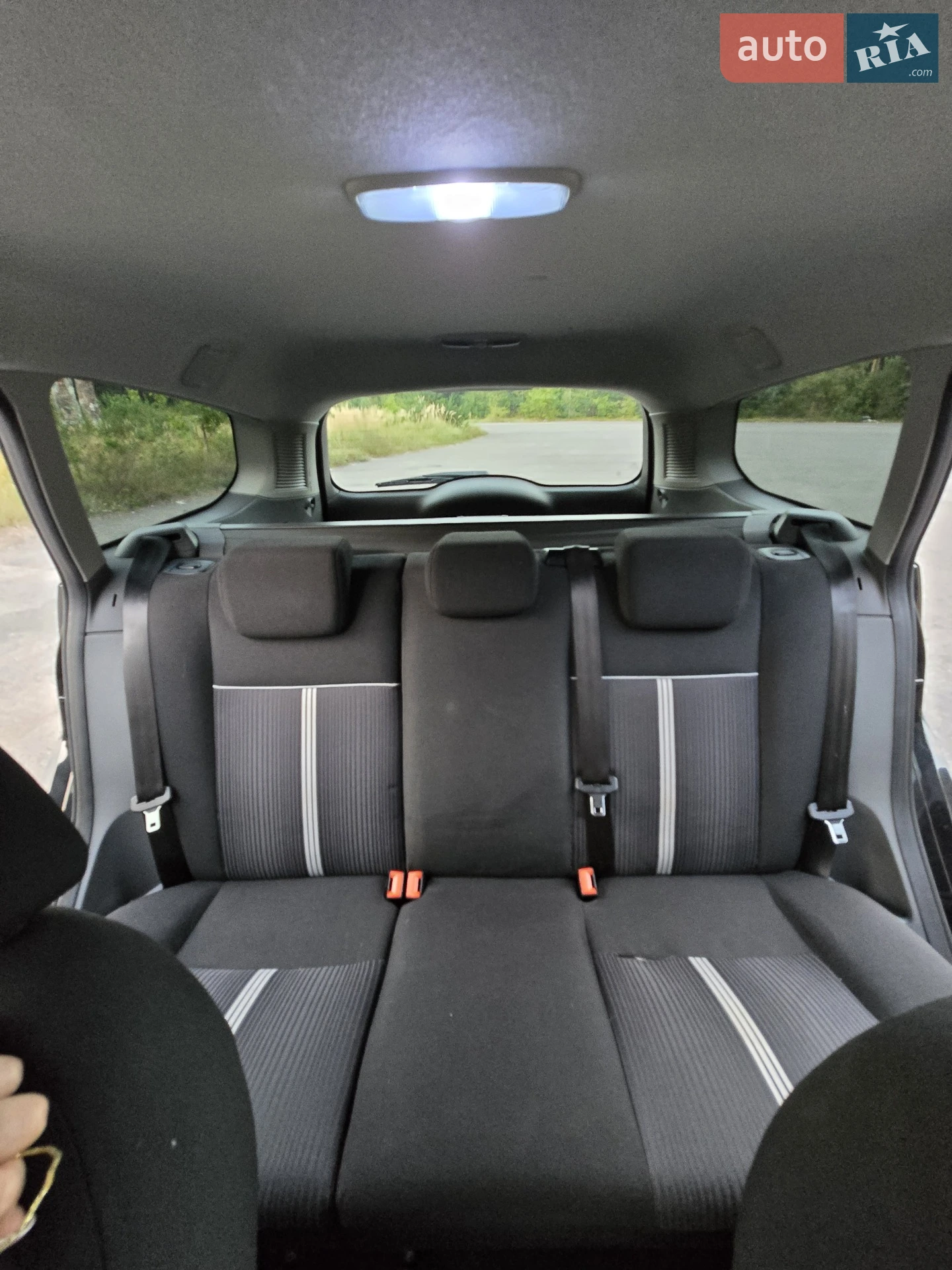 2010 Ford Focus - мініатюра 12