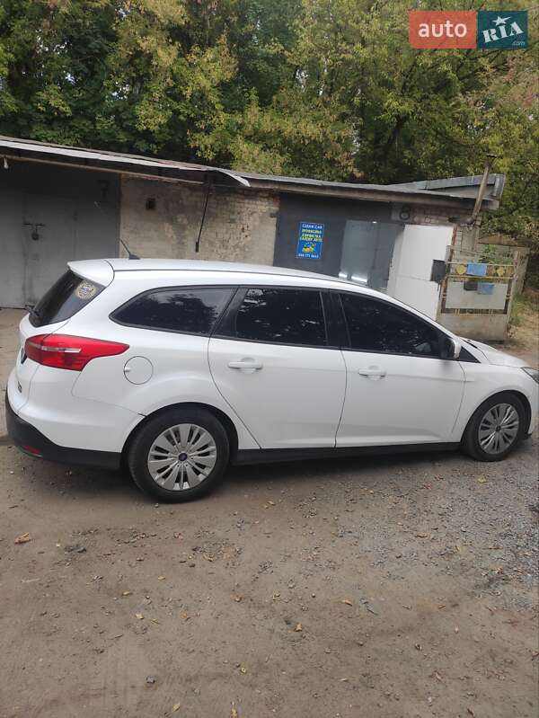 Универсал Ford Focus 2015 в Ровно фото 10 Универсал Ford Focus 2015 в Ровно