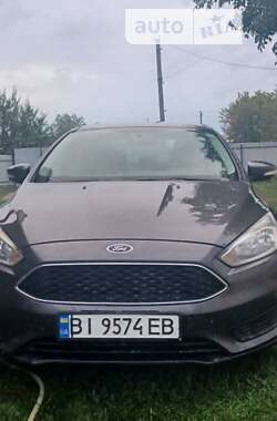 Седан Ford Focus 2016 в Хороле