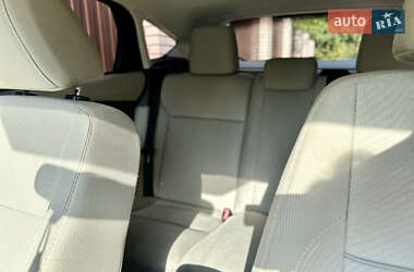Хэтчбек Ford Focus 2012 в 