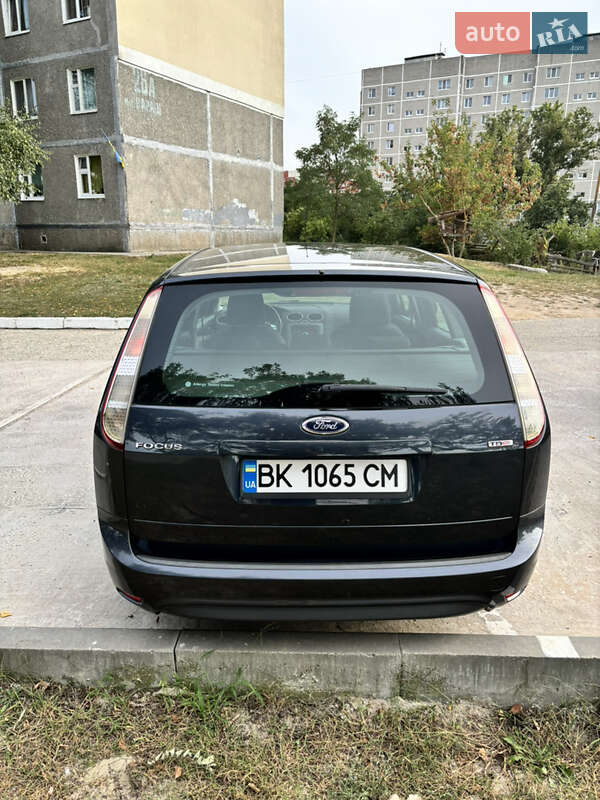 Универсал Ford Focus 2010 в Вараше