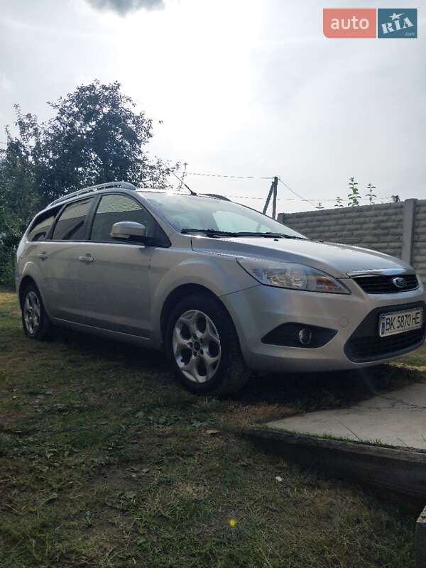 Универсал Ford Focus 2010 в Березному