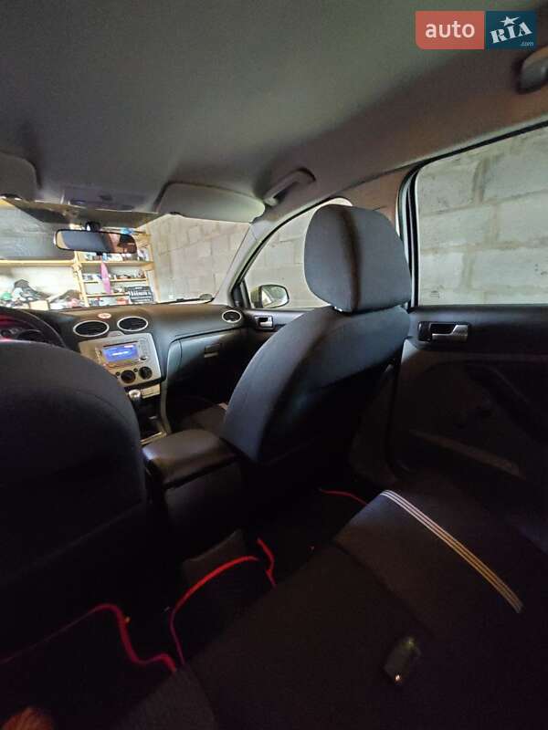 Универсал Ford Focus 2010 в Березному