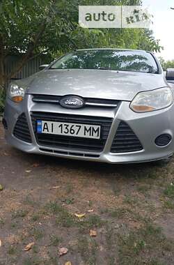 Седан Ford Focus 2012 в Драбове