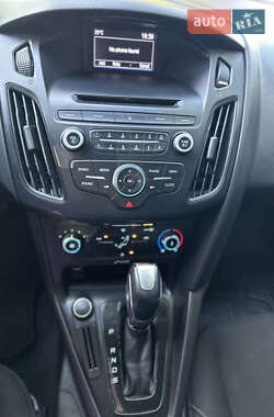 Седан Ford Focus 2015 в Чернигове