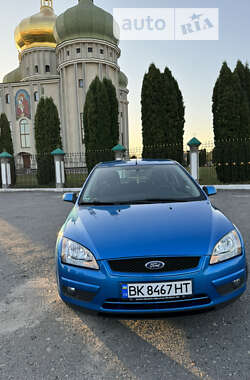 Хэтчбек Ford Focus 2007 в Киеве