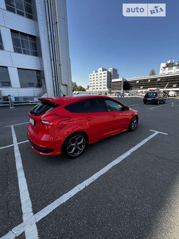 Хэтчбек Ford Focus 2016 в Киеве фото 4 Хэтчбек Ford Focus 2016 в Киеве