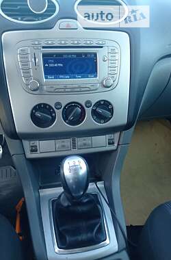 Универсал Ford Focus 2010 в 