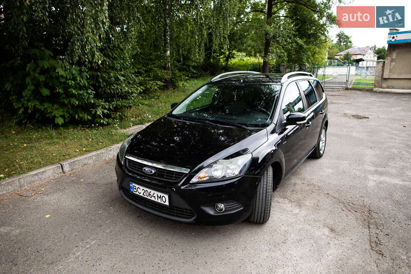 Універсал Ford Focus 2010 в Золочеві