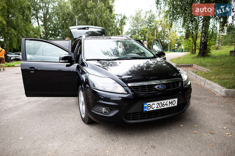 Універсал Ford Focus 2010 в Золочеві