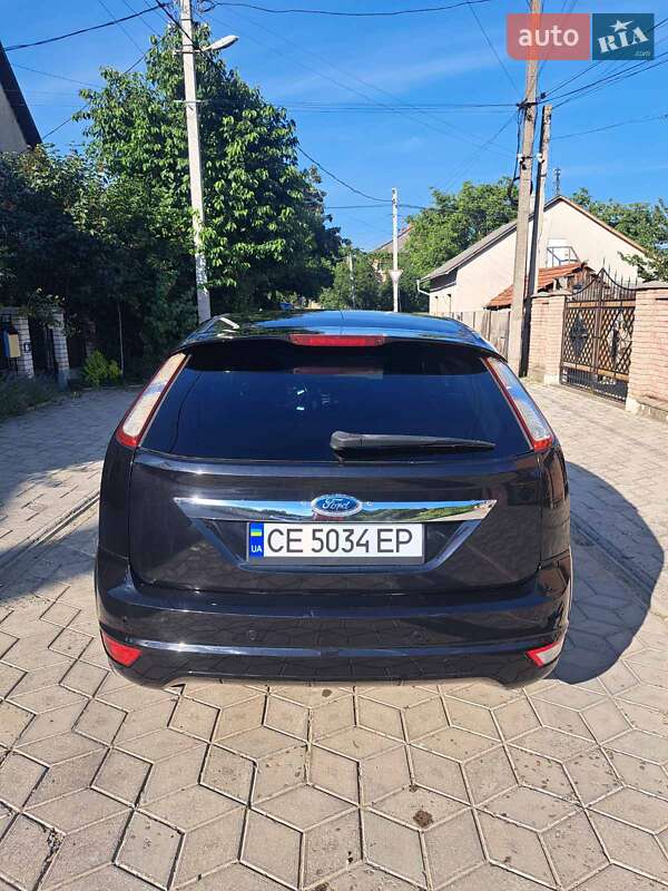 Хэтчбек Ford Focus 2008 в Черновцах