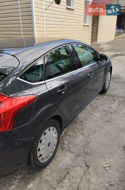 Хэтчбек Ford Focus 2012 в Новоархангельске
