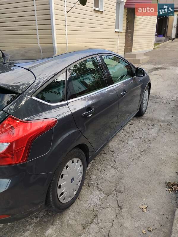 Хэтчбек Ford Focus 2012 в Новоархангельске