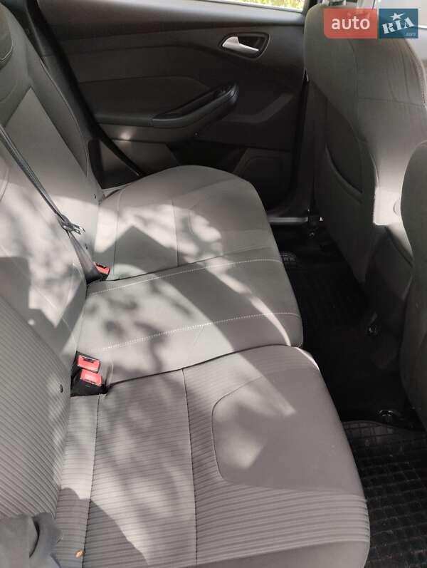 Хэтчбек Ford Focus 2012 в Новоархангельске