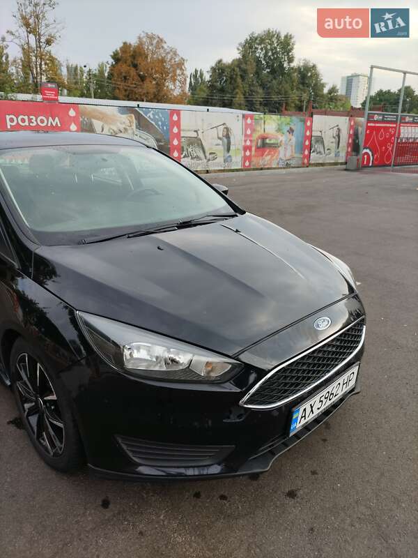 Седан Ford Focus 2015 в Киеве фото 9 Седан Ford Focus 2015 в Киеве