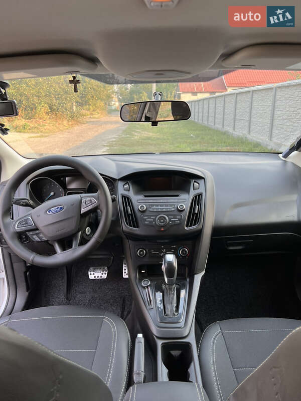 Хэтчбек Ford Focus 2015 в Днепре