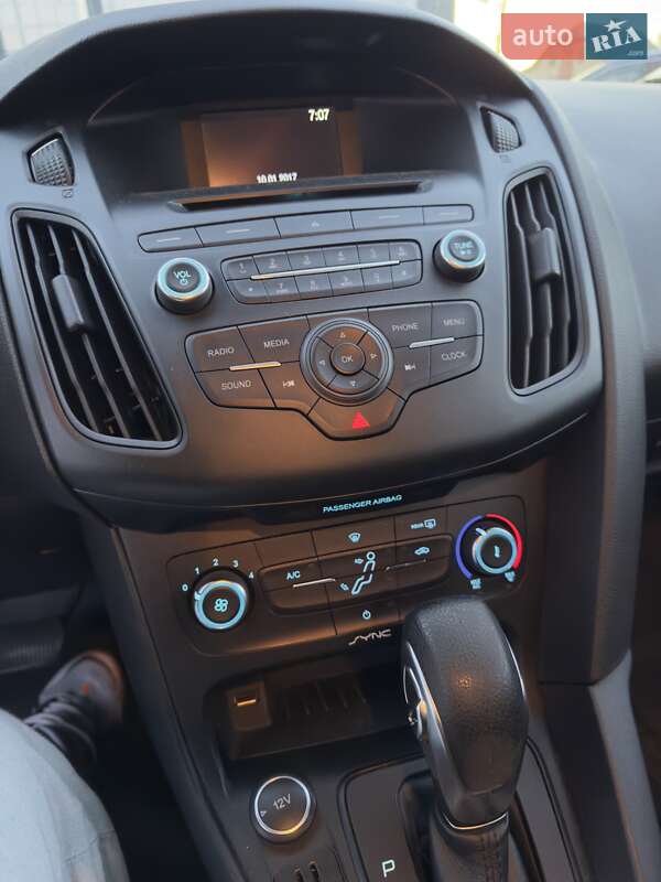 Седан Ford Focus 2015 в Киеве