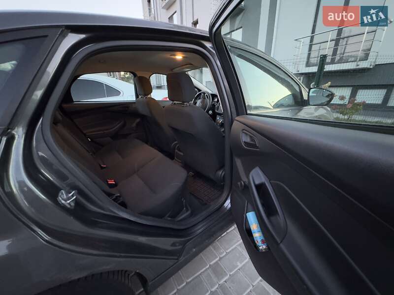 Седан Ford Focus 2015 в Киеве