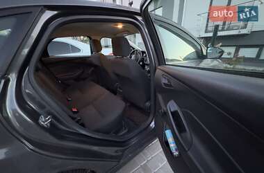 Седан Ford Focus 2015 в 