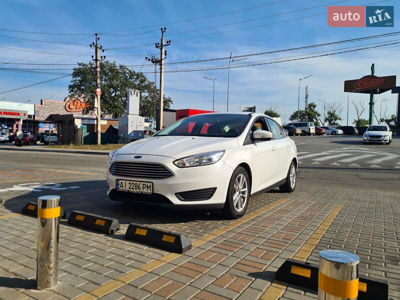 Седан Ford Focus 2017 в Киеве фото 3 Седан Ford Focus 2017 в Киеве