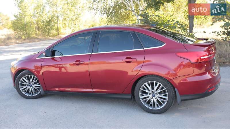 Седан Ford Focus 2016 в Кропивницком