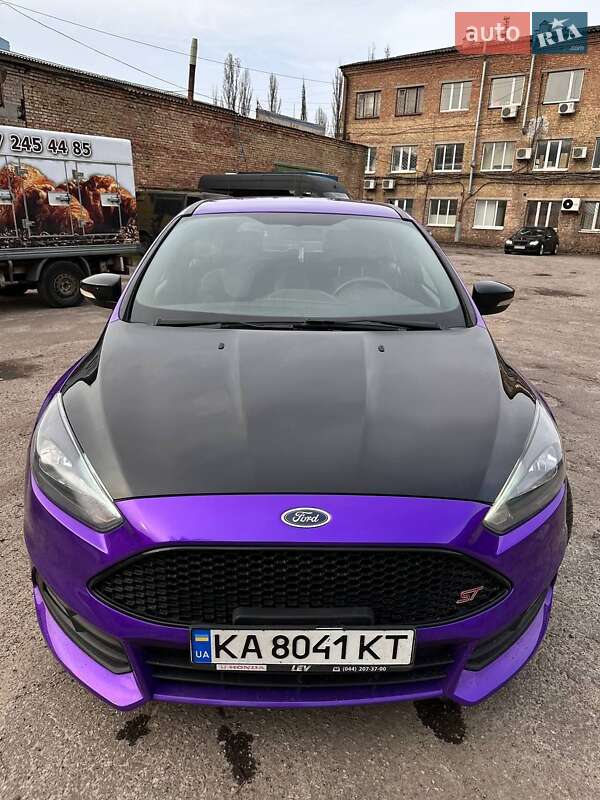 Хэтчбек Ford Focus 2018 в Киеве