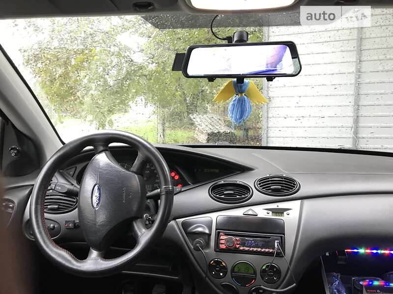 Хэтчбек Ford Focus 2004 в Калуше
