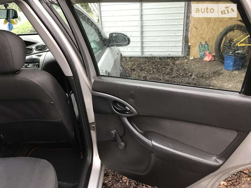 Хэтчбек Ford Focus 2004 в Калуше