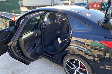 Седан Ford Focus 2016 в 