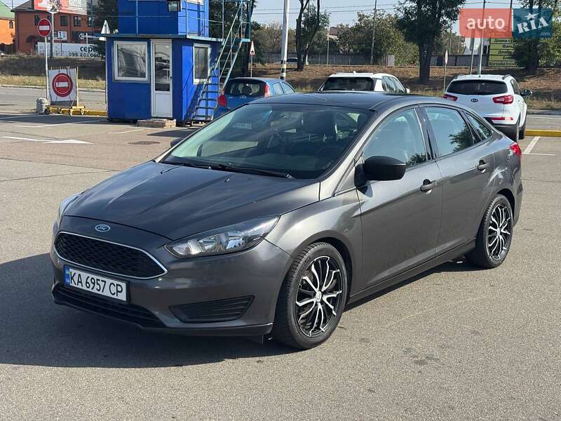 Седан Ford Focus 2017 в Киеве