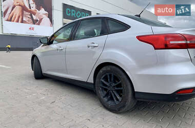 Седан Ford Focus 2016 в Киеве