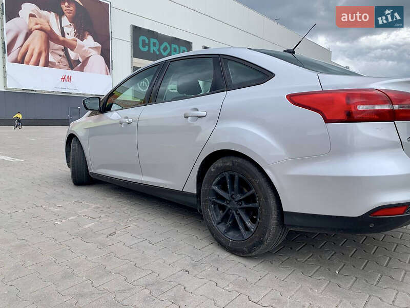 Седан Ford Focus 2016 в Киеве
