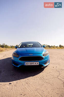 Седан Ford Focus 2015 в 